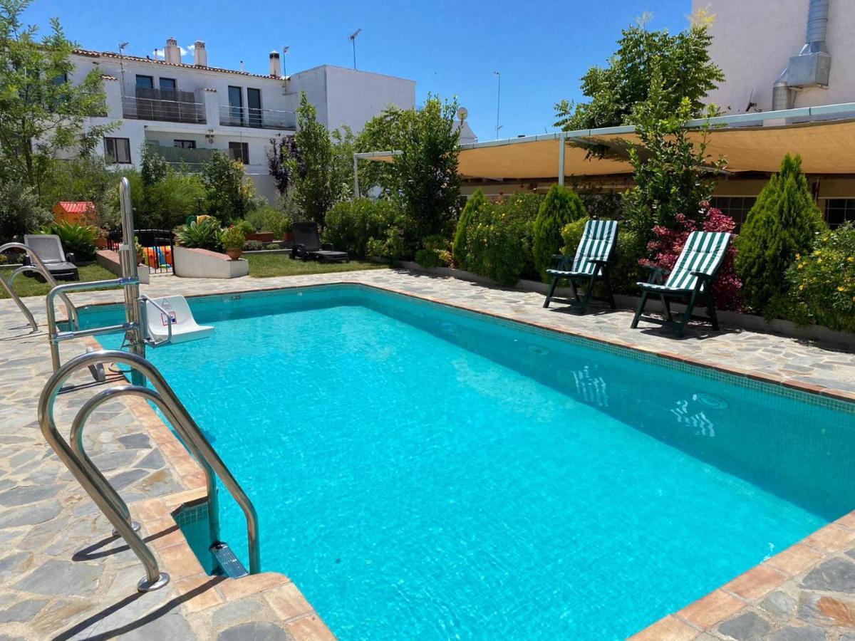 Hotel Entreolivos Ел Педросо Екстериор снимка