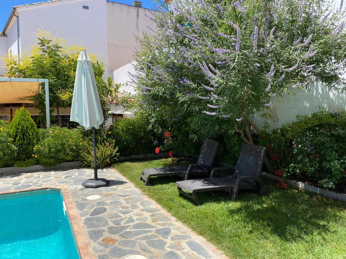 Hotel Entreolivos Ел Педросо Екстериор снимка