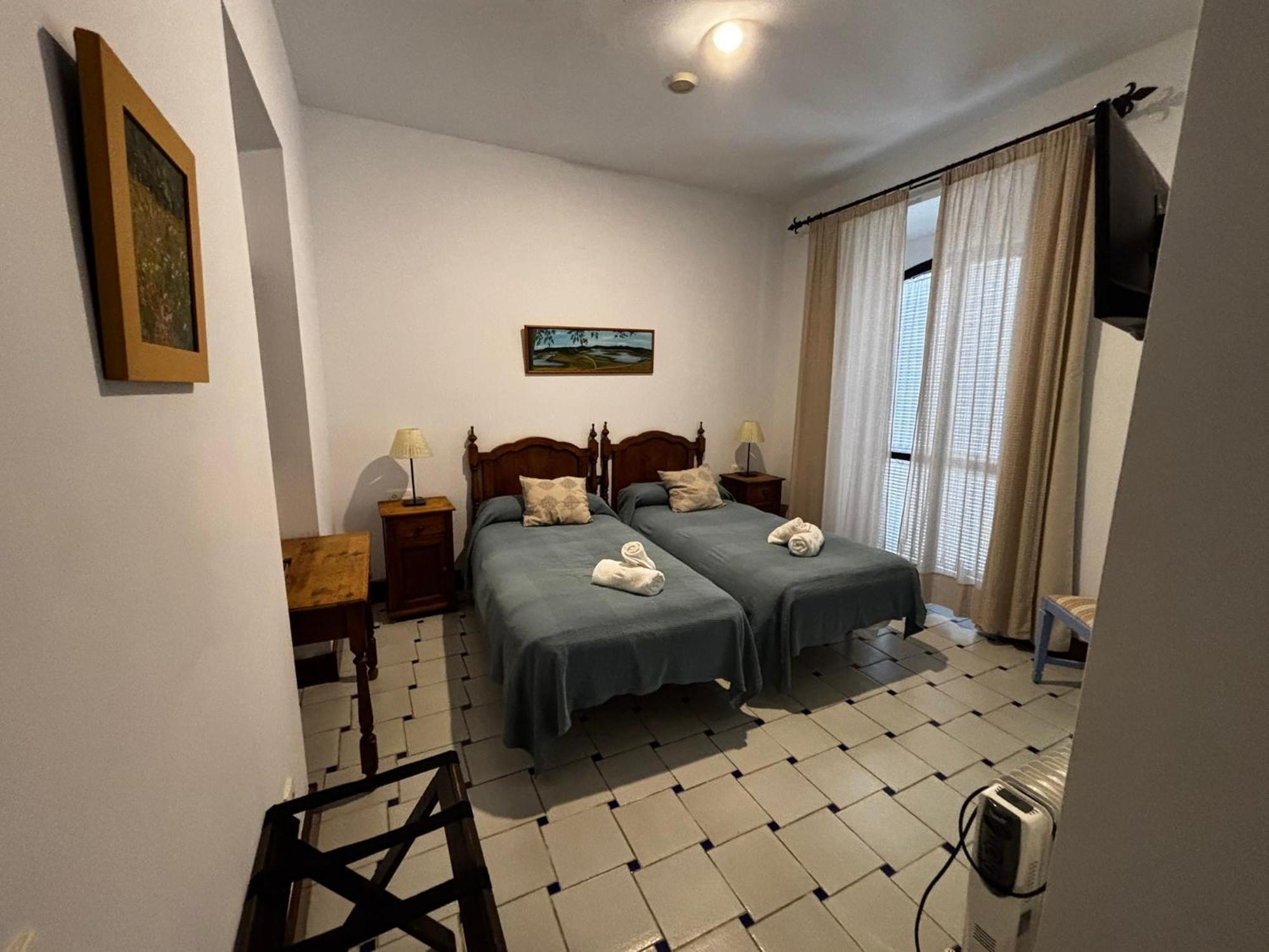 Hotel Entreolivos Ел Педросо Екстериор снимка