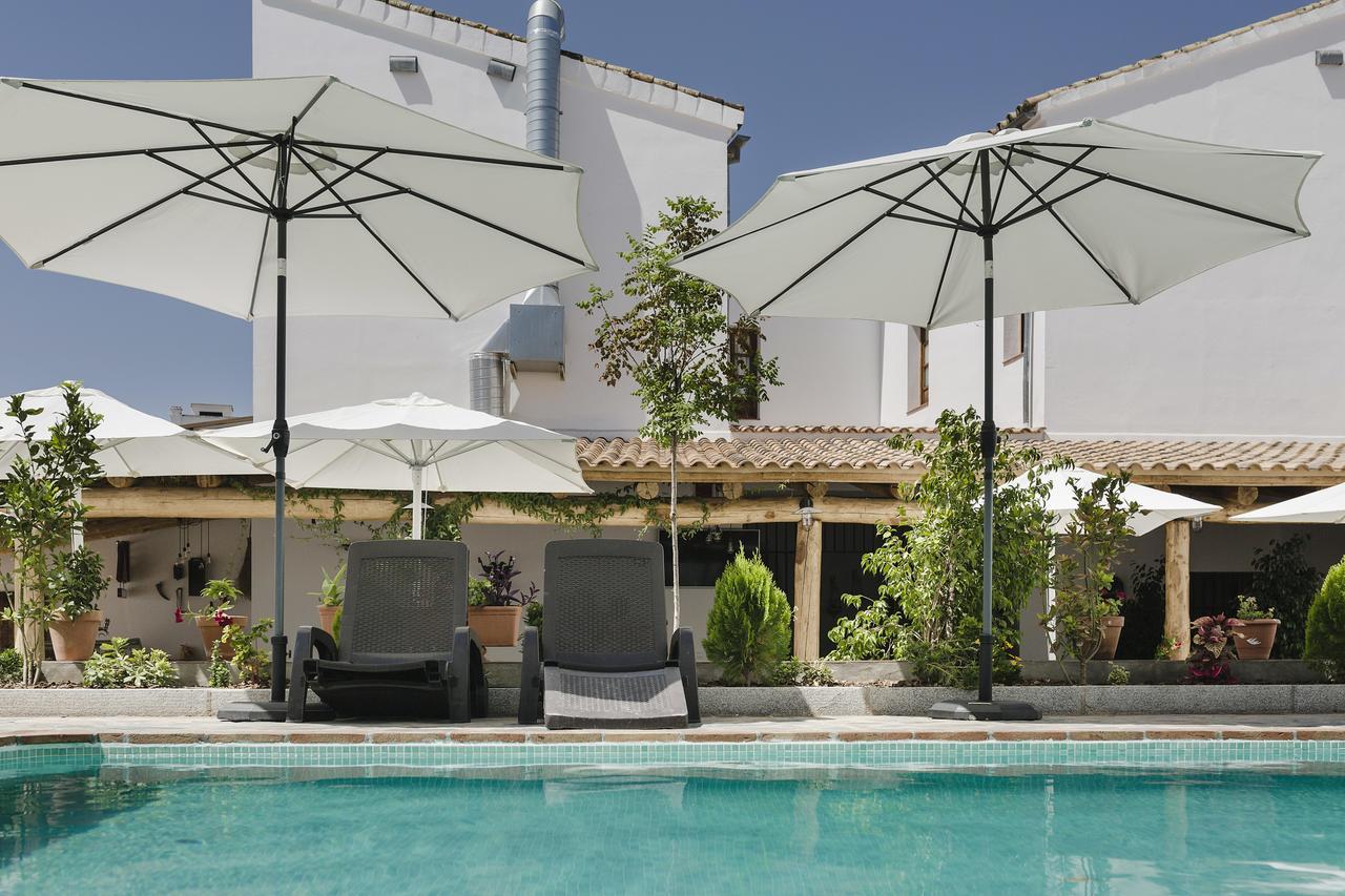 Hotel Entreolivos Ел Педросо Екстериор снимка