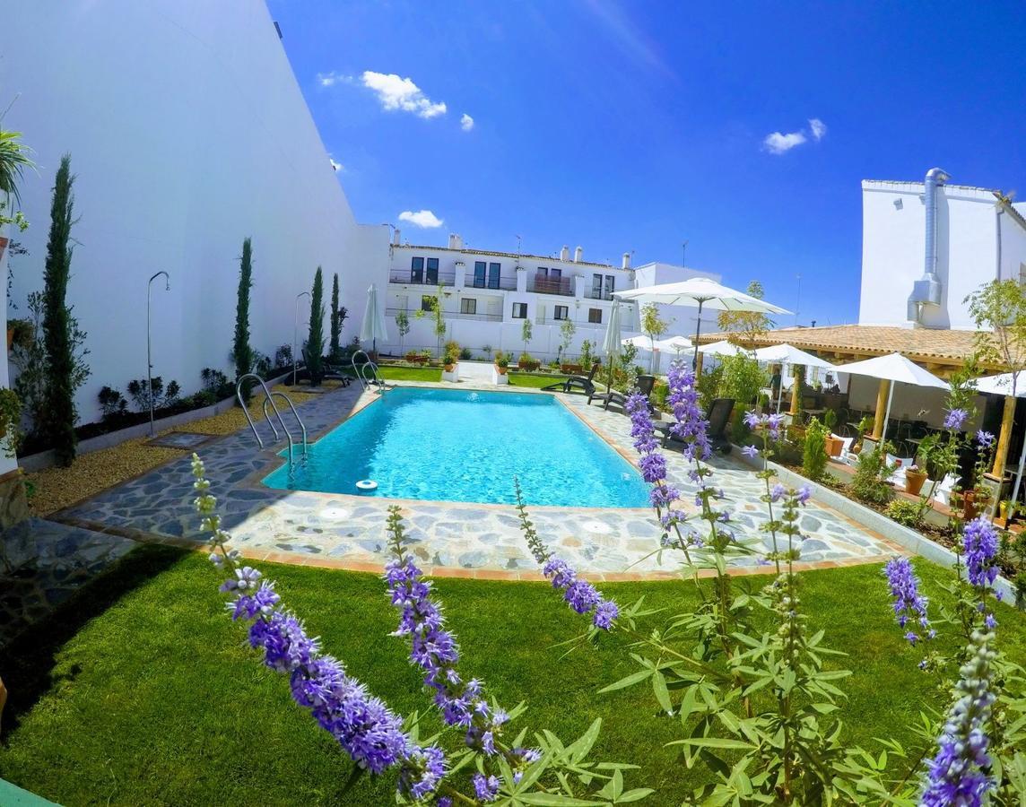Hotel Entreolivos Ел Педросо Екстериор снимка